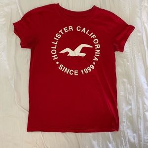 Red Hollister tee